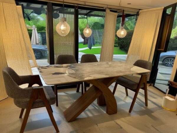 Gana 160/80 et Chaises Alpha Noyer