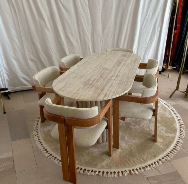 Travertino 2M/1M et Chaises M en Bois Noyer
